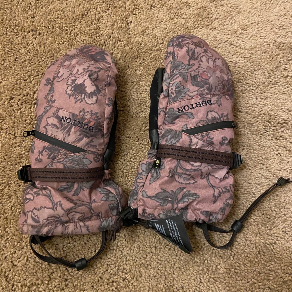 Burton floral mittens
